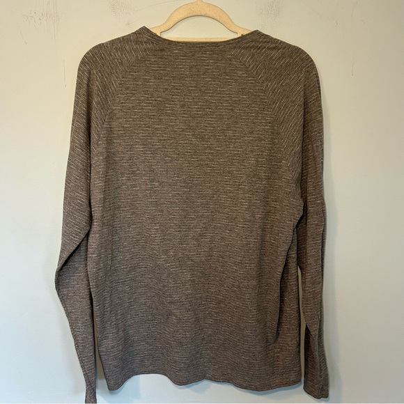 Vince. Gray & White Stripe Cotton Blend Long Sleeve Crew Neck Size Medium Men’s - Picture 4 of 11